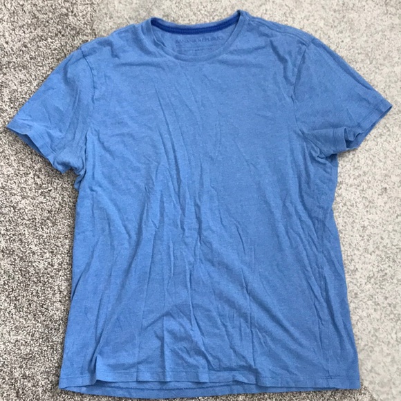 - Men’s Banana Republic soft wash T shirt size L